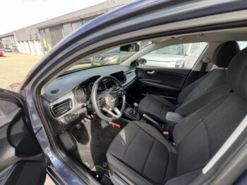 51724680-kia-rio-2023