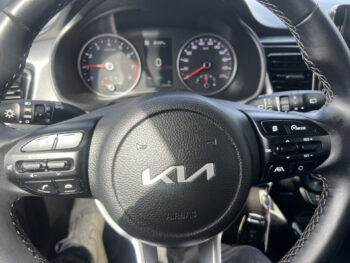 51724680-kia-rio-2023