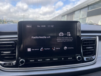 51724680-kia-rio-2023