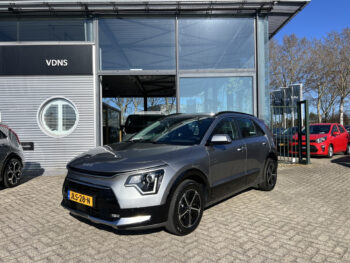 51728883-kia-niro-2025