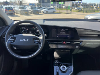 51728883-kia-niro-2025