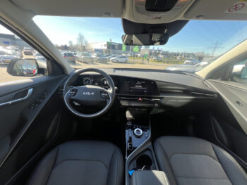 51728883-kia-niro-2025