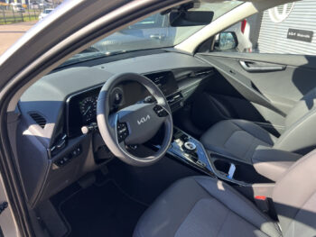 51728883-kia-niro-2025