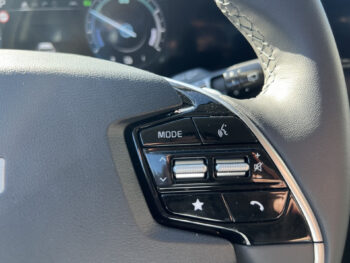 51728883-kia-niro-2025