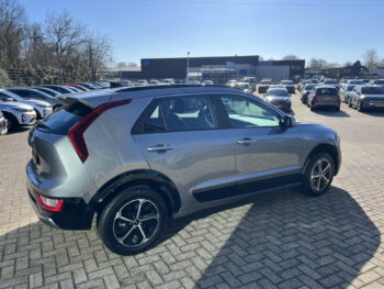 51728883-kia-niro-2025