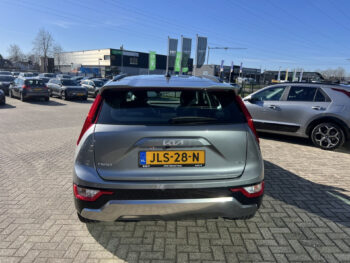 51728883-kia-niro-2025