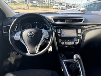 51728966-nissan-qashqai-2017