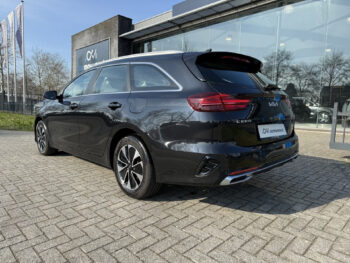 51799274-kia-ceed-sportswagon-2022