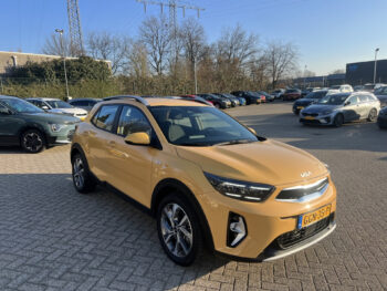 51825293-kia-stonic-2024