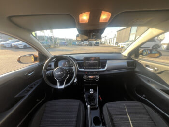 51825293-kia-stonic-2024