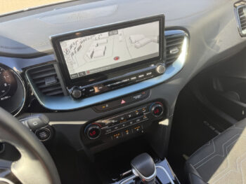 51829711-kia-ceed-2025