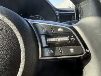 51829711-kia-ceed-2025