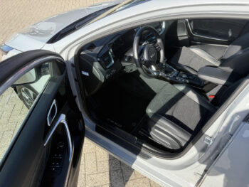 51829711-kia-ceed-2025