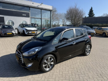 51829799-hyundai-ix20-2017
