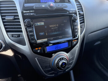 51829799-hyundai-ix20-2017