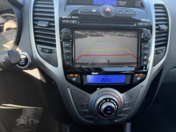 51829799-hyundai-ix20-2017