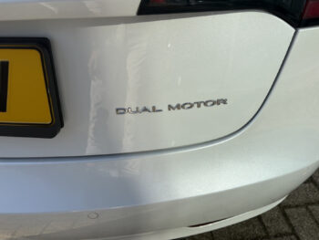 51853142-tesla-model-3-2019