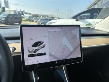 51853142-tesla-model-3-2019