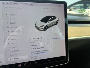 51853142-tesla-model-3-2019