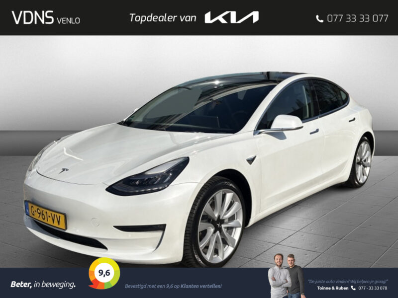51853142-tesla-model-3-2019