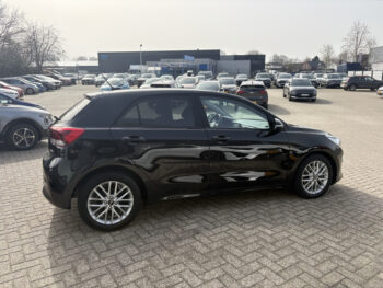 51856297-kia-rio-2017