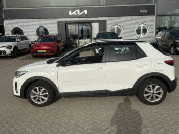 51867863-kia-stonic-2021