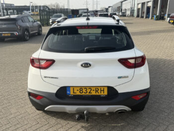 51867863-kia-stonic-2021