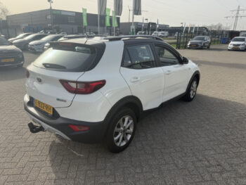 51867863-kia-stonic-2021