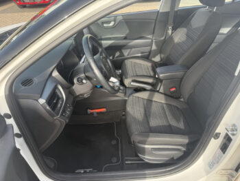 51867863-kia-stonic-2021