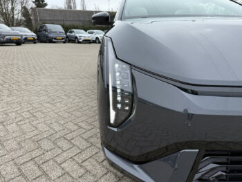 52110078-kia-ev4-2025