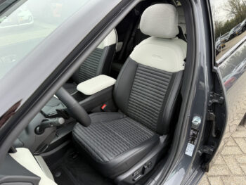 52110078-kia-ev4-2025