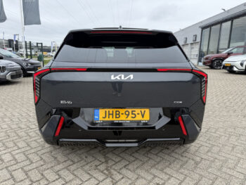 52110078-kia-ev4-2025