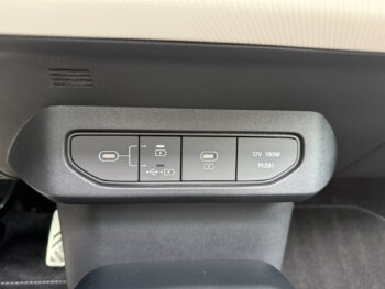 52110078-kia-ev4-2025