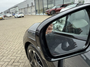 52110078-kia-ev4-2025