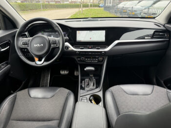 52117204-kia-niro-2022