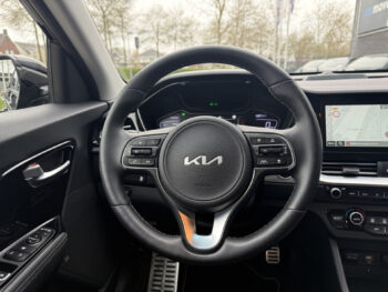 52117204-kia-niro-2022