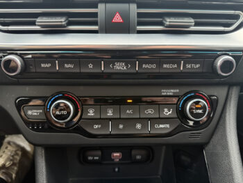 52117204-kia-niro-2022