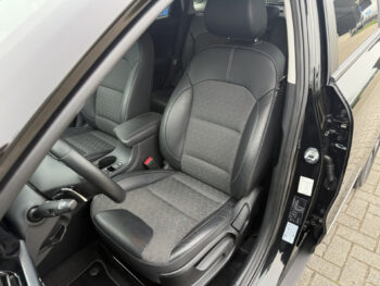 52117204-kia-niro-2022