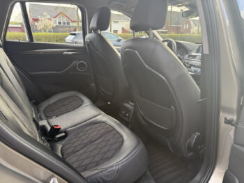 52120374-bmw-x1-2017