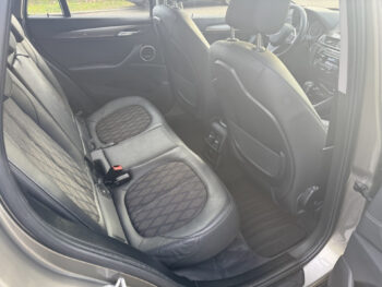 52120374-bmw-x1-2017