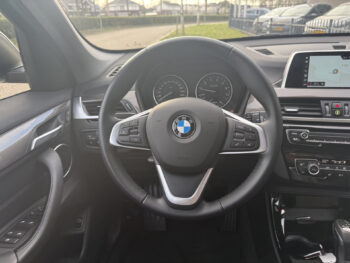 52120374-bmw-x1-2017