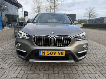 52120374-bmw-x1-2017