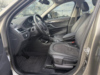 52120374-bmw-x1-2017