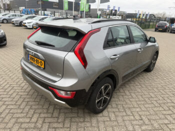 52182145-kia-niro-2025