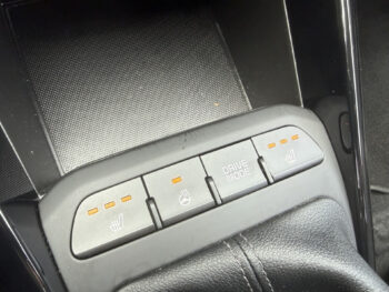 52219381-kia-stonic-2025