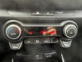 52219381-kia-stonic-2025