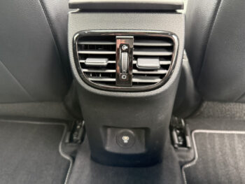 52248741-kia-xceed-2023