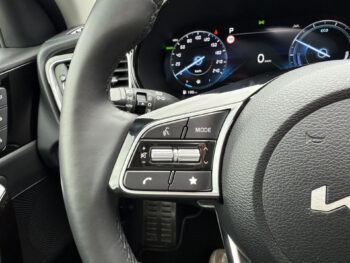 52248741-kia-xceed-2023