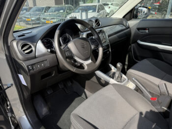52292810-suzuki-vitara-2015