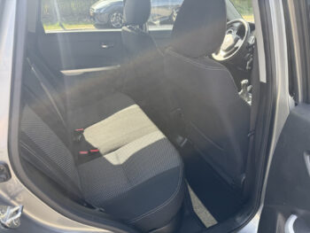 52292810-suzuki-vitara-2015